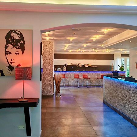 Hotel Etna - Nuova Gestione Romagnola All-Inclusive Spiaggia Parcheggio Riccione Dış mekan fotoğraf