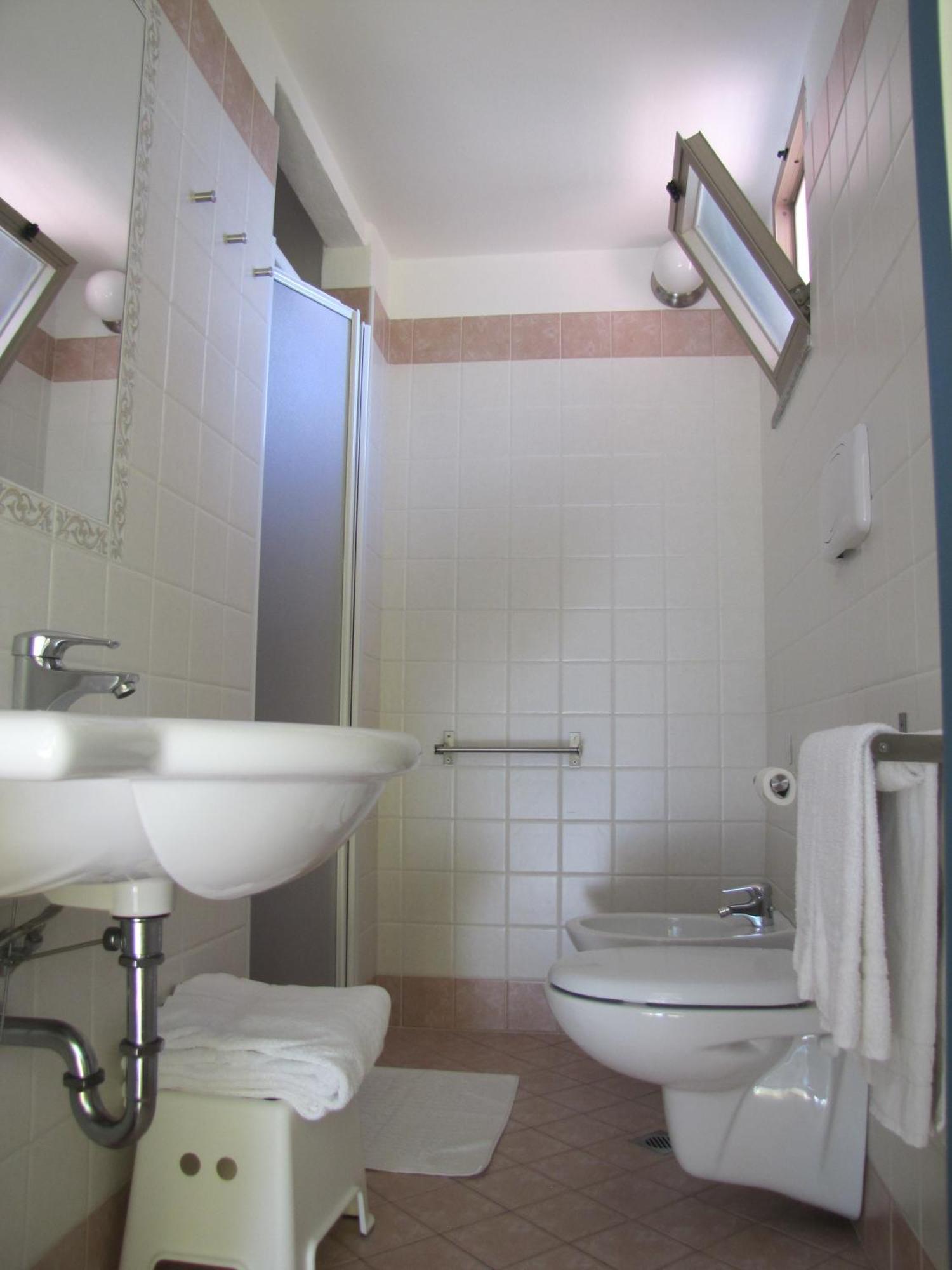 Hotel Etna - Nuova Gestione Romagnola All-Inclusive Spiaggia Parcheggio Riccione Dış mekan fotoğraf