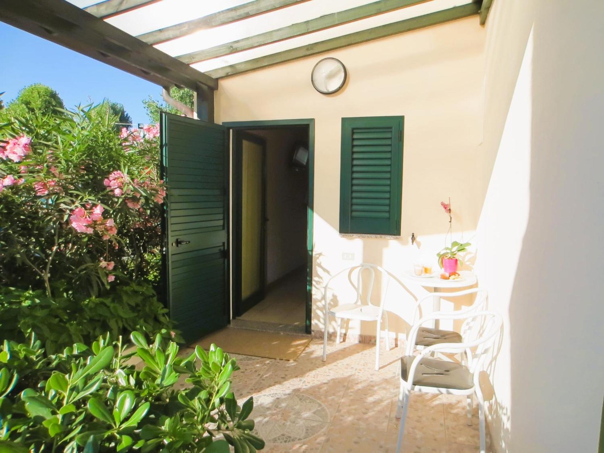 Hotel Etna - Nuova Gestione Romagnola All-Inclusive Spiaggia Parcheggio Riccione Dış mekan fotoğraf