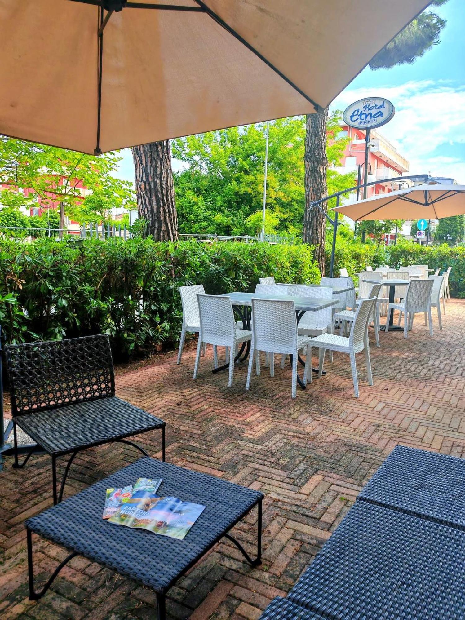 Hotel Etna - Nuova Gestione Romagnola All-Inclusive Spiaggia Parcheggio Riccione Dış mekan fotoğraf