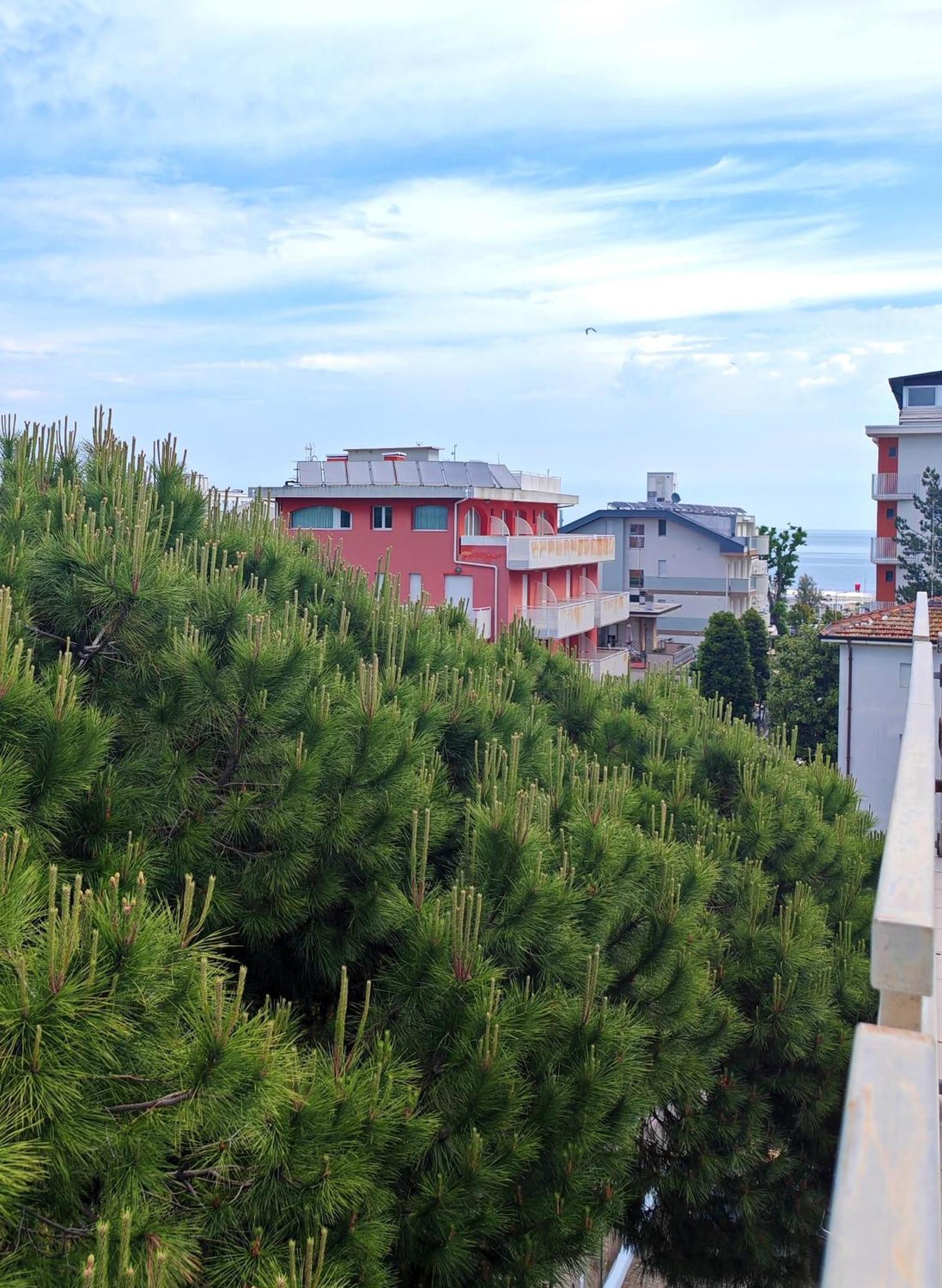 Hotel Etna - Nuova Gestione Romagnola All-Inclusive Spiaggia Parcheggio Riccione Dış mekan fotoğraf